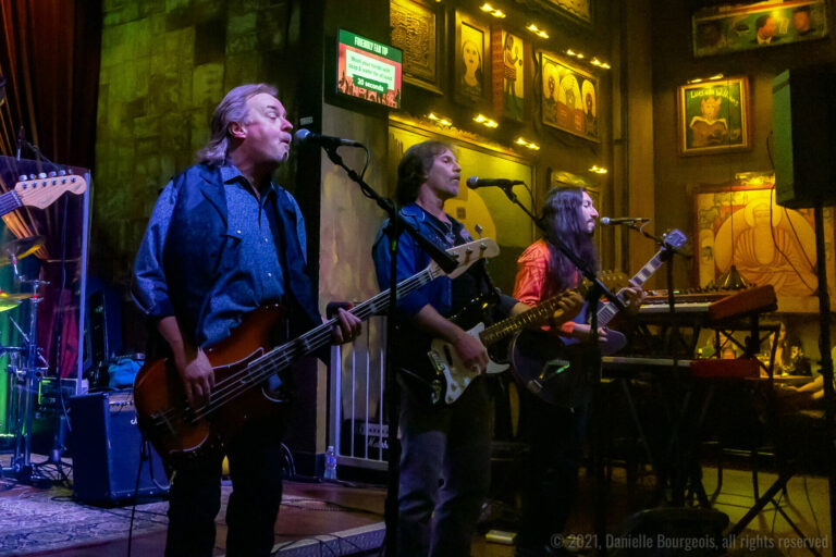 Already Gone Performs The Eagles at HOB Houston Restaurant