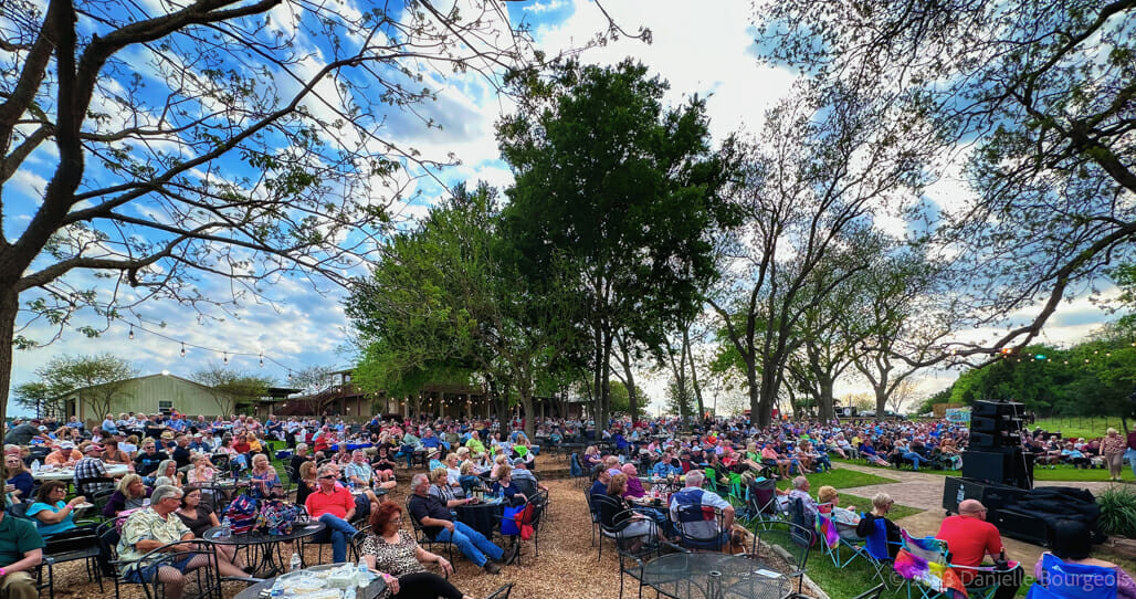 Another sold out show for Texas Eagles tribute band Already Gone.