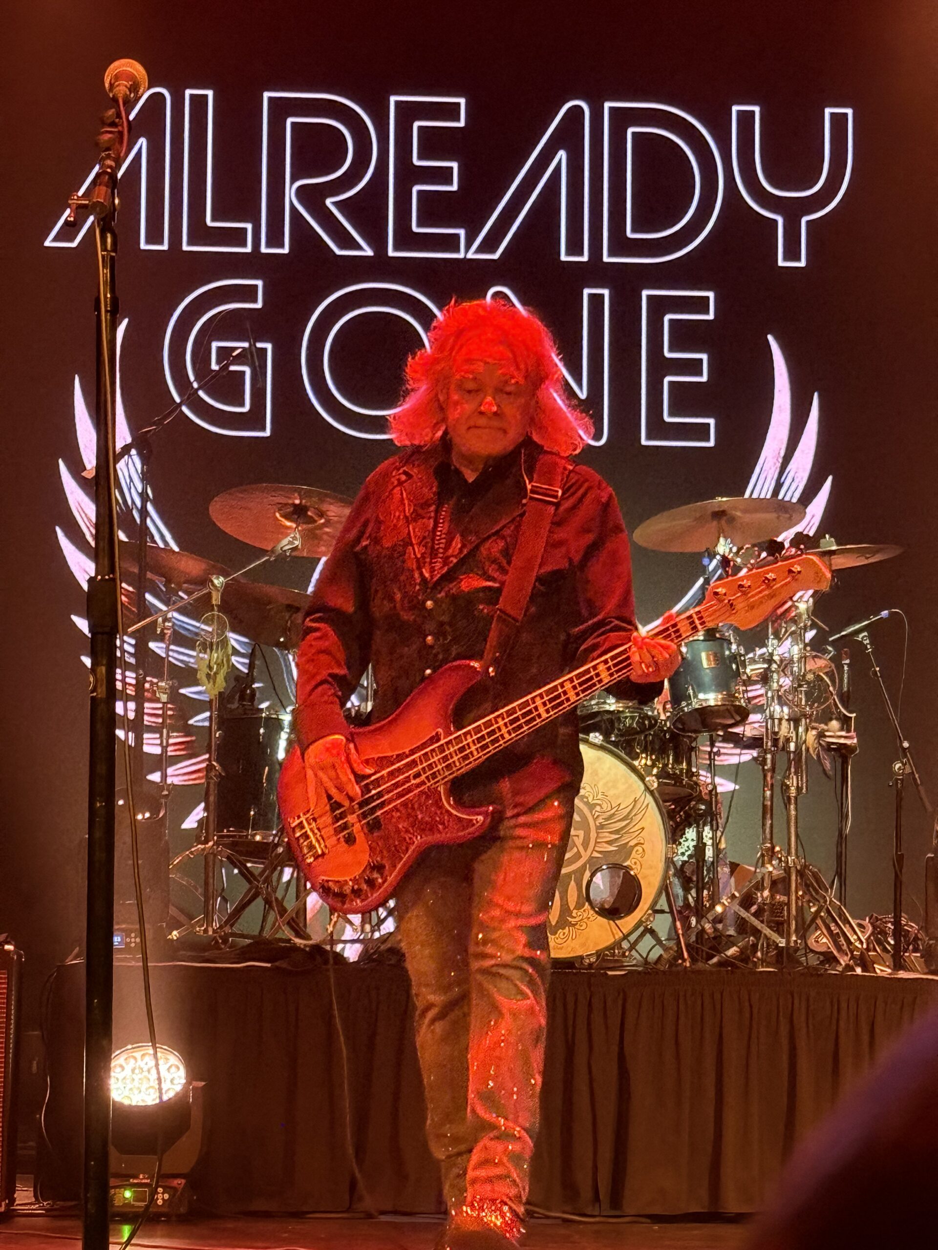 Thanks to L. Garcia sharing her photo of Jay getting busy on the bass at the Bruantex.